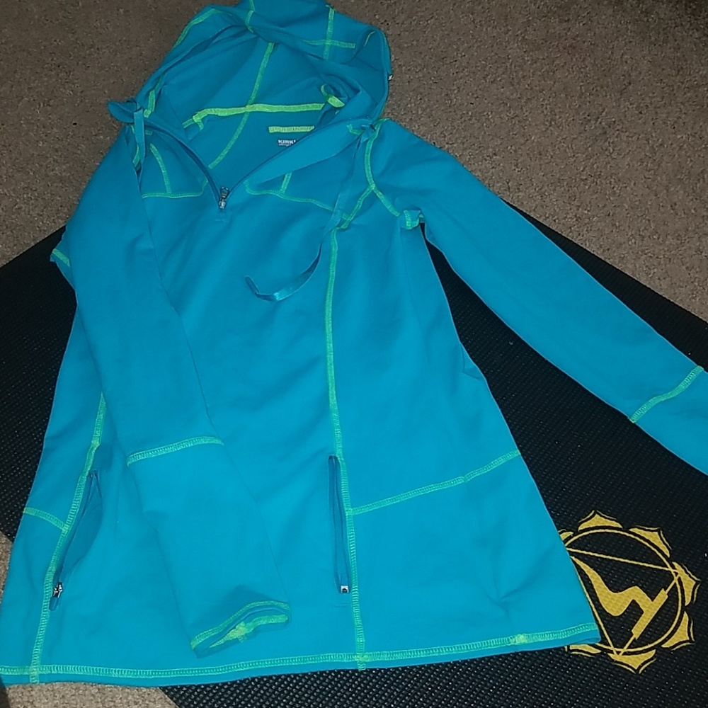 Small athletic hoodie never worn with quarter zip